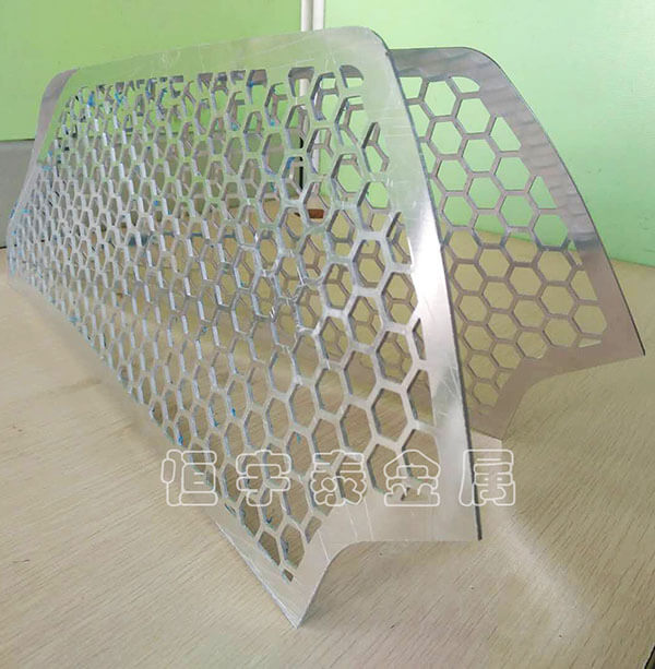 激光切割中的兩種穿孔技術介紹