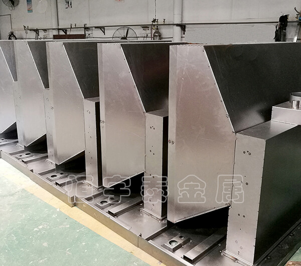 分享鈑金加工的聯接方法和特點
