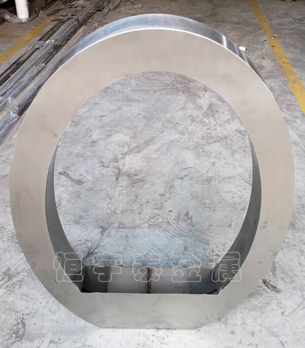 不銹鋼加工 不銹鋼現已成為缺一不可的建筑材料