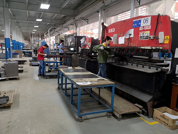 不銹鋼板材的折彎加工在工業生產中具有廣泛的應用