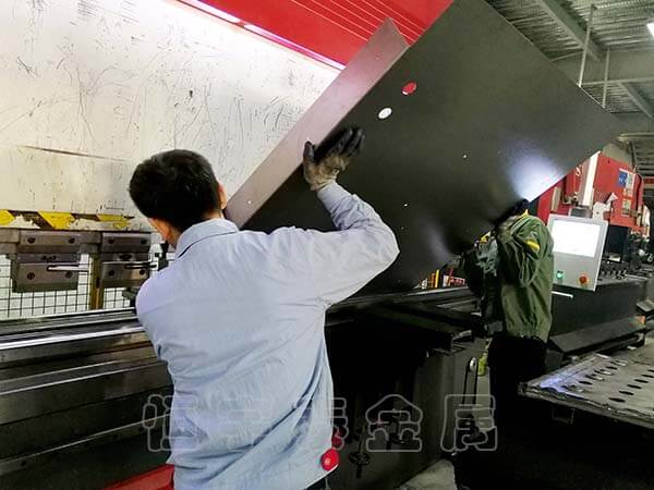 不銹鋼在加工折彎時 應注意哪些問題