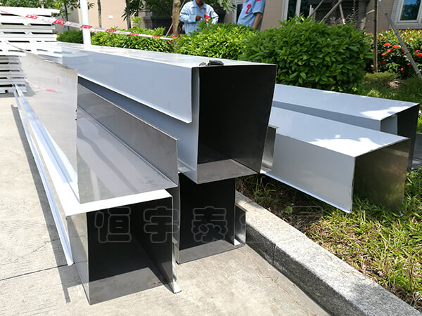 對不銹鋼鈑金件的折彎加工過程進行了解析