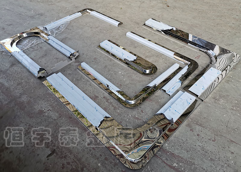 在加工不銹鋼鏡面板時出現(xiàn)劃痕 應(yīng)如何進行處理